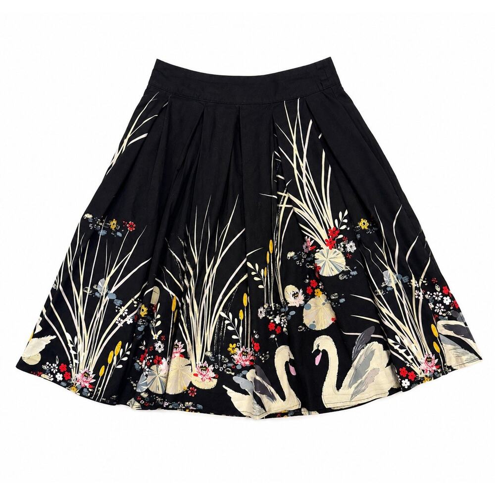 Vintage Black Swan Skirt XS Water Lily Floral Novelty Print A-Line Circle Skirt